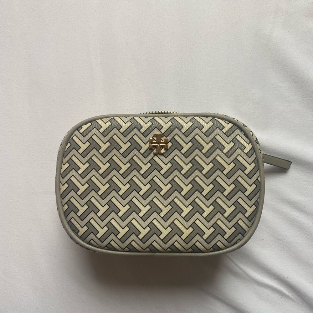 Tory Burch makeup bag